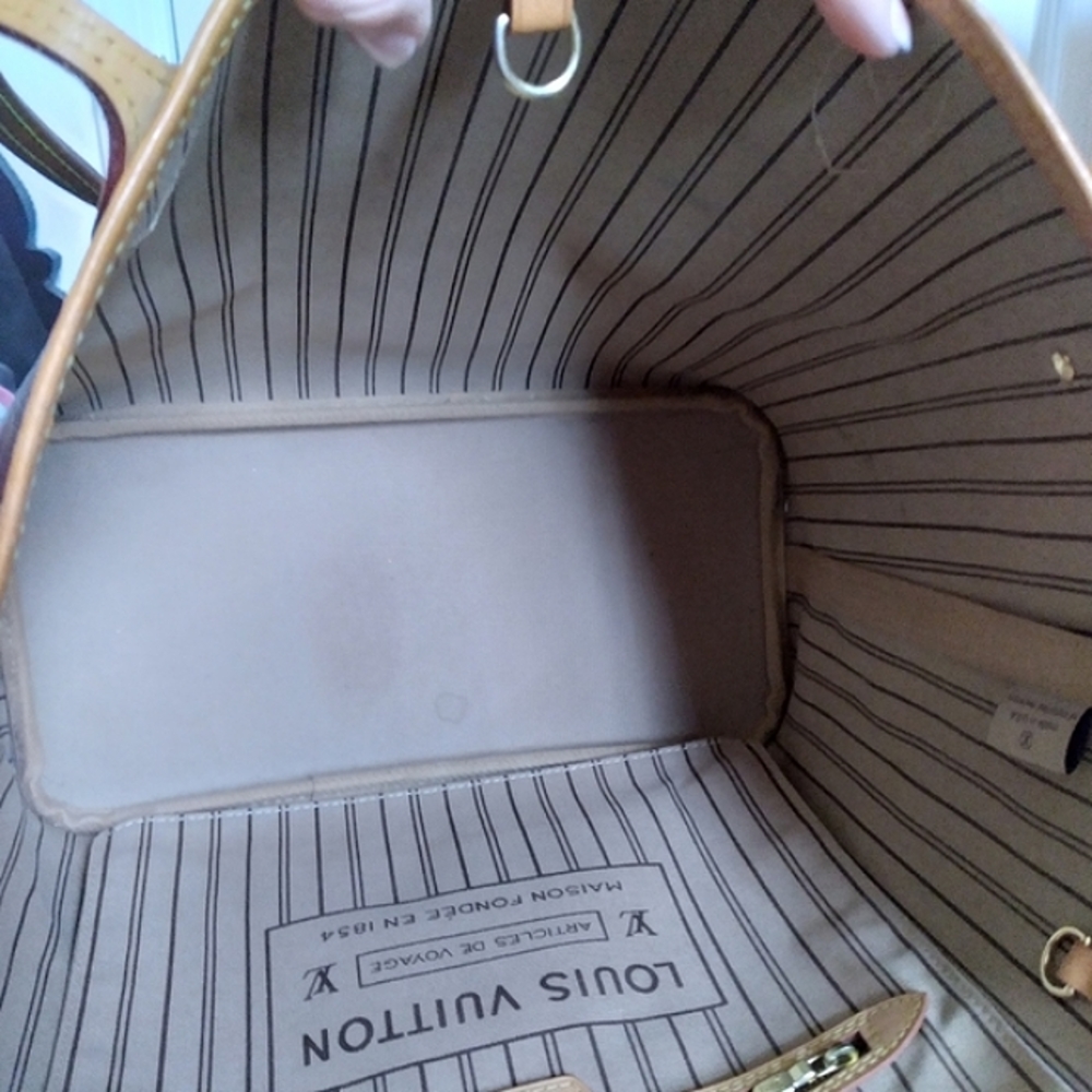 Louis Vuitton MM Neverful - Picture 13 of 15